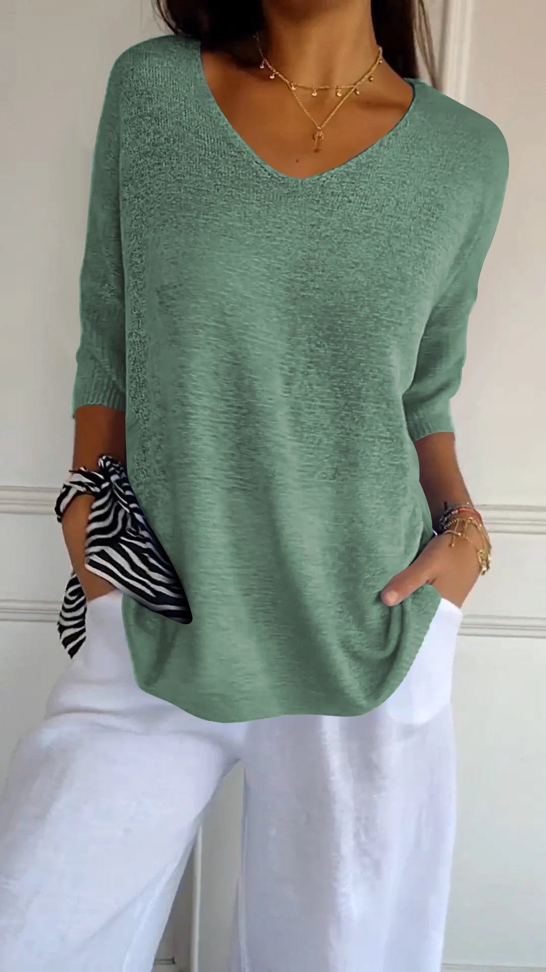 Alexa | Knit Top with V-neck